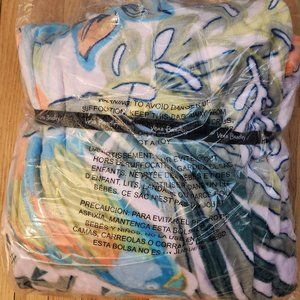 NTW Vera Bradley Twin/Twin XL Throw Blanket in Rain Forest Canopy